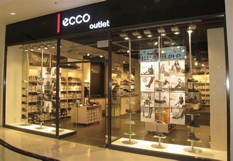 ecco factory outlet near me.